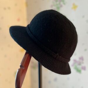 Vintage Everitt Black Knit Bucket Hat